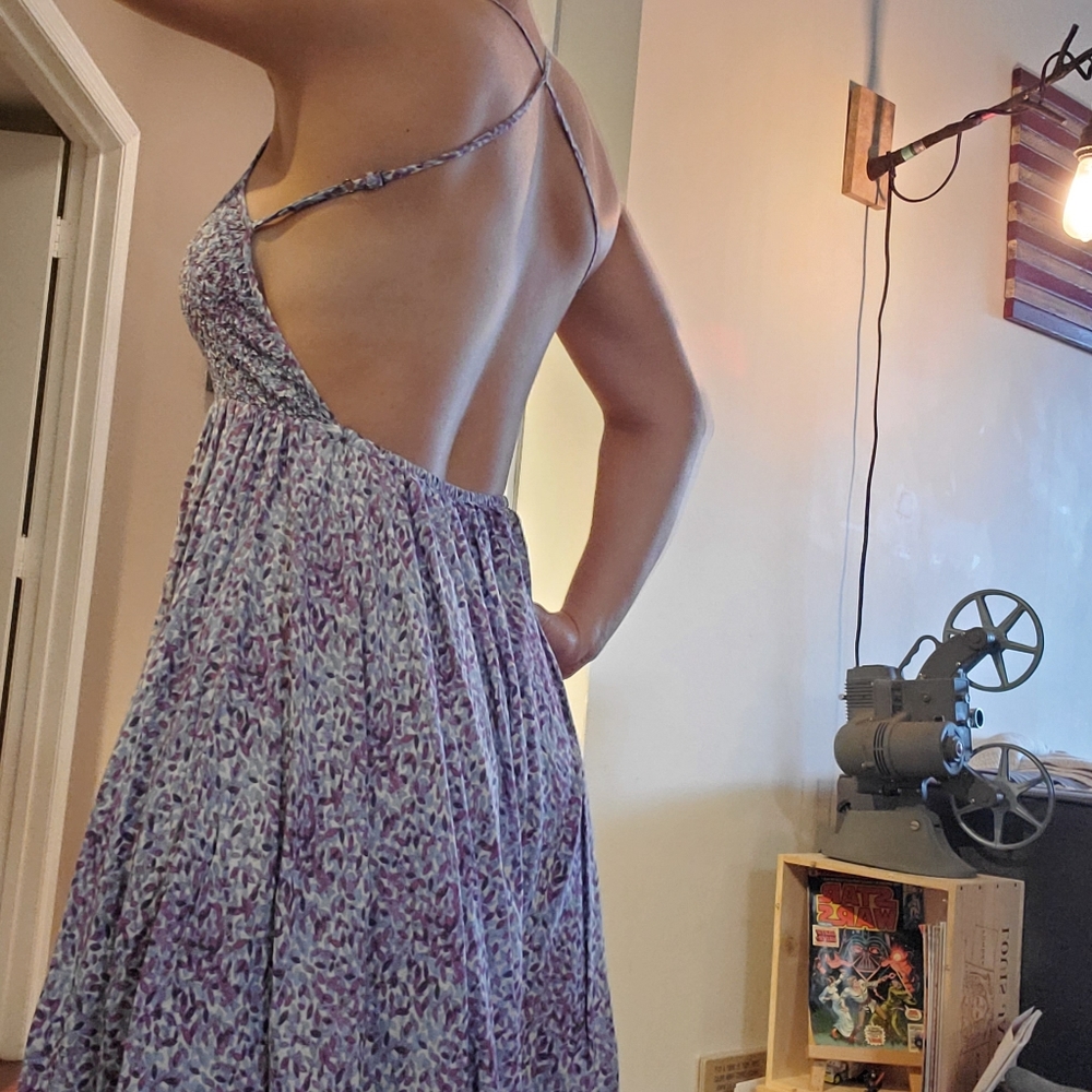 Patterned open back dress - Picture 2 of 4
